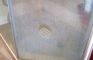 Shower Glass cleaning service